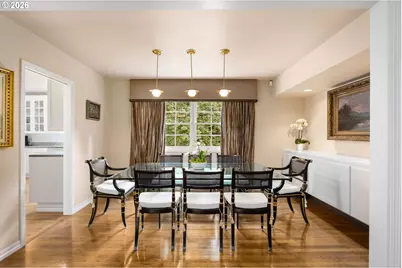1537 S Aventine Ct, Portland, OR 97219 - Photo 13