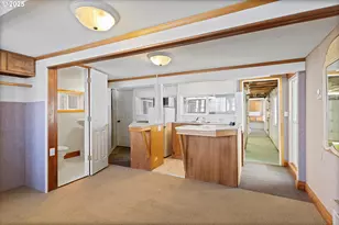 2915 NE Marine Dr, Portland, OR 97211 - Photo 7