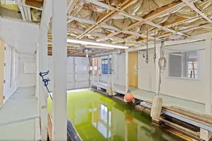 2915 NE Marine Dr, Portland, OR 97211 - Photo 15