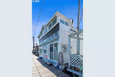 2915 NE Marine Dr #A-20, Portland, OR 97211 - Photo 1