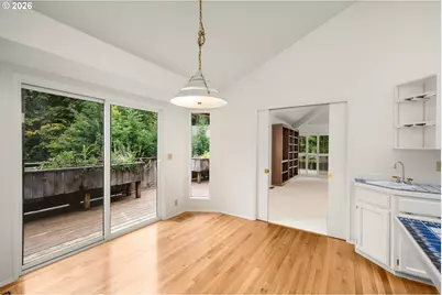 503 SW Colony Dr, Portland, OR 97219 - Photo 15
