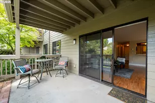 1922 Lake Isle Dr, Eugene, OR 97401 - Photo 31