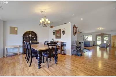 15 NE 14th Ct, Battle Ground, WA 98604 - Photo 3