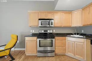 6220 SW Capitol Hwy, Portland, OR 97239 - Photo 9