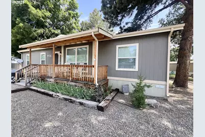 1809 26th St #12, La Grande, OR 97850 - Photo 1