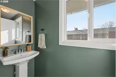746 SE 143rd Ave, Portland, OR 97233 - Photo 9