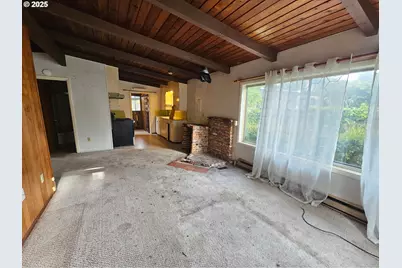 4601 Arago St, Florence, OR 97439 - Photo 5