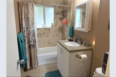 1745 NW 7th Pl, Gresham, OR 97030 - Photo 13