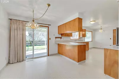 15074 SE Orchid Ave, Milwaukie, OR 97267 - Photo 9