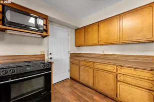 34100 NW Pacific Hwy, La Center, WA 98629 - Photo 19