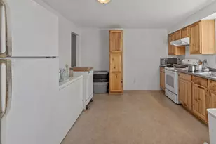 420 N 13th Ave, Cornelius, OR 97113 - Photo 13