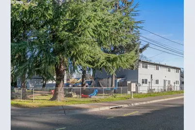 420 N 13th Ave, Cornelius, OR 97113 - Photo 5