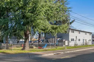 420 N 13th Ave, Cornelius, OR 97113 - Photo 5