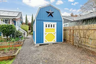 160 W Exeter St, Gladstone, OR 97027 - Photo 3