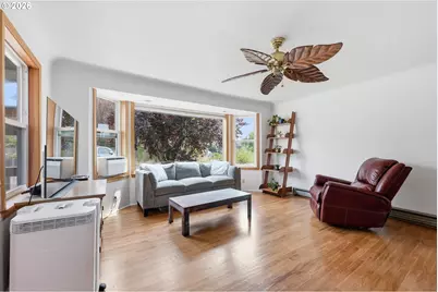 810 22nd St, Springfield, OR 97477 - Photo 19