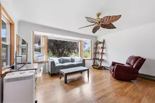 810 22nd St, Springfield, OR 97477 - Photo 19