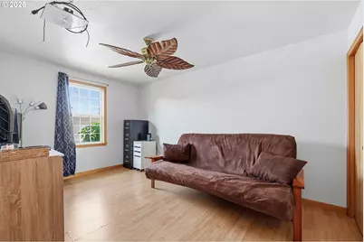 810 22nd St, Springfield, OR 97477 - Photo 29