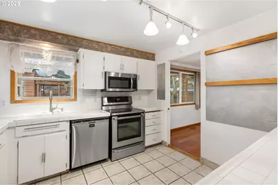 17130 SW Baker St, Beaverton, OR 97007 - Photo 19