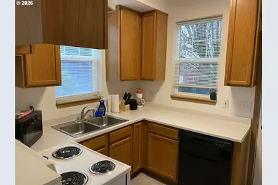129 SE 8th Ave, Hillsboro, OR 97123 - Photo 9