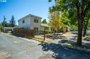 2161 Hilyard St, Eugene, OR 97405 - Photo 5