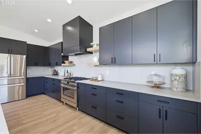 3490 Southview Dr, Eugene, OR 97405 - Photo 15