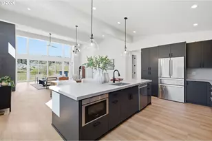 3490 Southview Dr, Eugene, OR 97405 - Photo 17