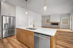 7737 SW 42nd Ave, Portland, OR 97219 - Photo 9