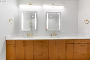 7737 SW 42nd Ave, Portland, OR 97219 - Photo 31