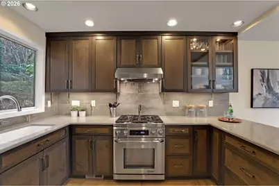 7635 S Hood Ave, Portland, OR 97219 - Photo 13