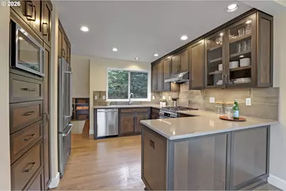 7635 S Hood Ave, Portland, OR 97219 - Photo 11