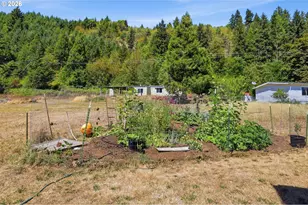 76566 Davis Rd, Oakridge, OR 97463 - Photo 7
