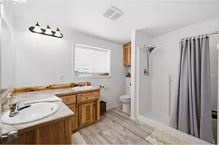 76566 Davis Rd, Oakridge, OR 97463 - Photo 19