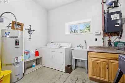 76566 Davis Rd, Oakridge, OR 97463 - Photo 35