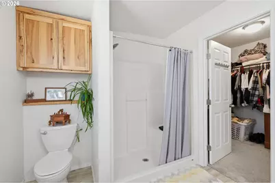 76566 Davis Rd, Oakridge, OR 97463 - Photo 21