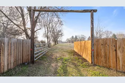 125 Myer Ave, Irrigon, OR 97844 - Photo 37