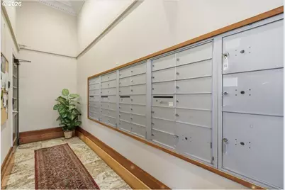 1005 SW Park Ave #605, Portland, OR 97205 - Photo 9