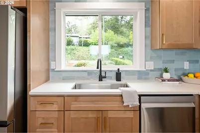 2405 W 22nd Ave, Eugene, OR 97405 - Photo 13
