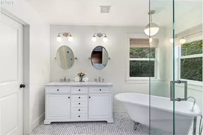 11530 SW 61st Ave, Portland, OR 97219 - Photo 27