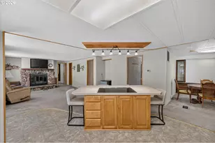 1111 Pioneer Rd, Dallas, OR 97338 - Photo 13