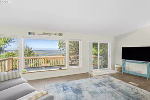 197 S Wells Dr, Lincoln City, OR 97367 - Photo 15
