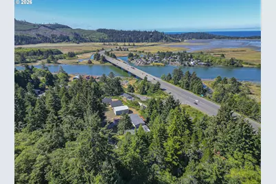 197 S Wells Dr, Lincoln City, OR 97367 - Photo 37