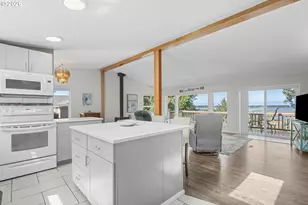 197 S Wells Dr, Lincoln City, OR 97367 - Photo 5