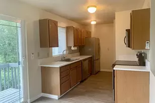 9295 SW Hill St, Portland, OR 97223 - Photo 5