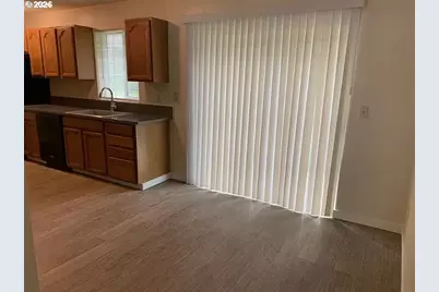 9295 SW Hill St, Portland, OR 97223 - Photo 3