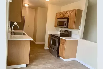 9295 SW Hill St, Portland, OR 97223 - Photo 13