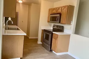 9295 SW Hill St, Portland, OR 97223 - Photo 13