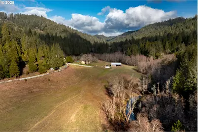 467 Slide Creek Rd, Myrtle Creek, OR 97457 - Photo 41