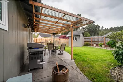 2370 Fir St, North Bend, OR 97459 - Photo 33