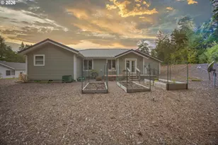 2184 13th St, Florence, OR 97439 - Photo 7