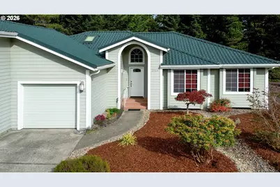 2184 13th St, Florence, OR 97439 - Photo 5